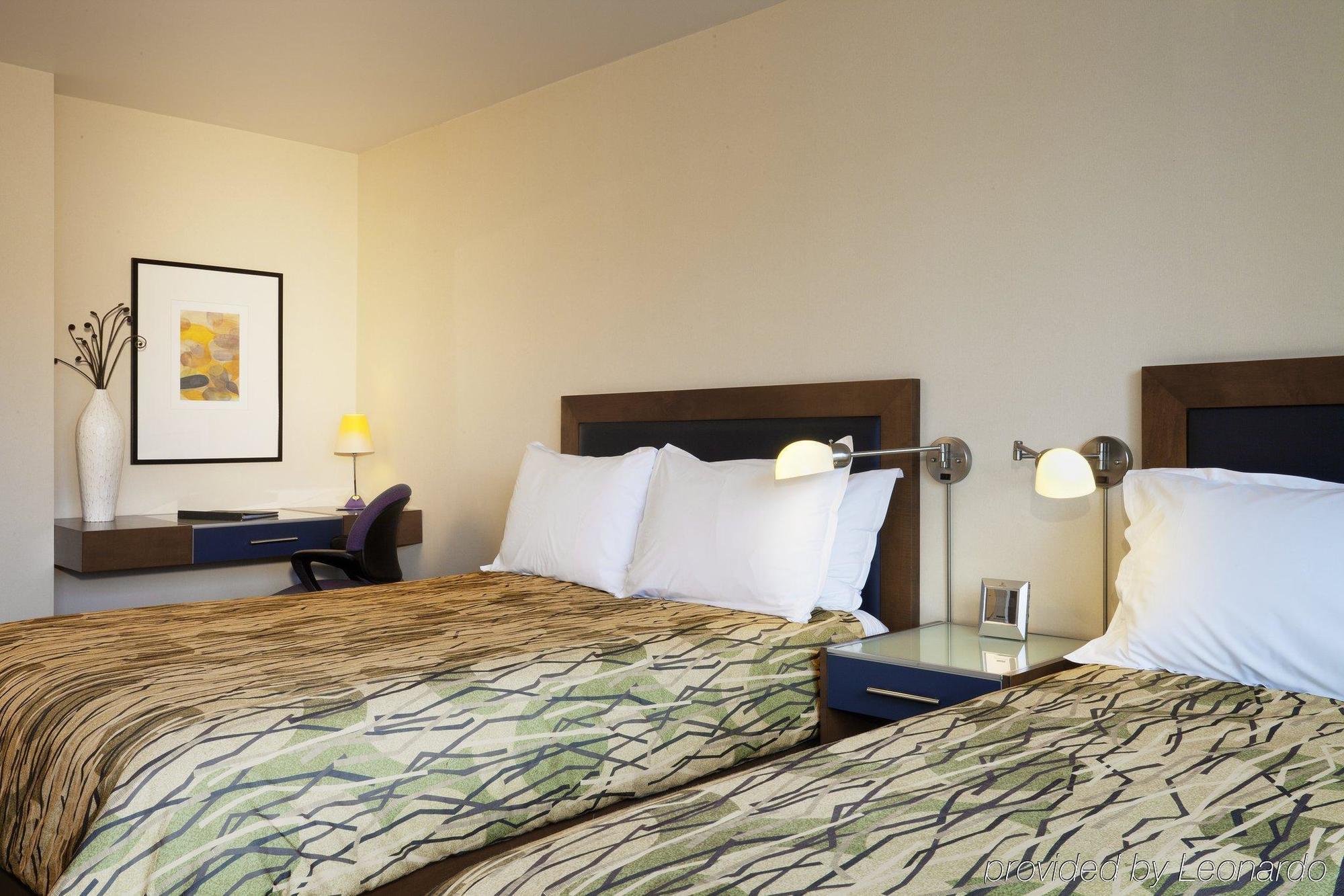 Staypineapple, Watertown Hotel, University District Seattle Room photo